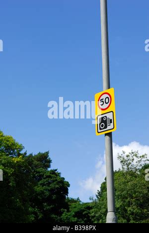 50mph speed limit sign, UK Stock Photo - Alamy