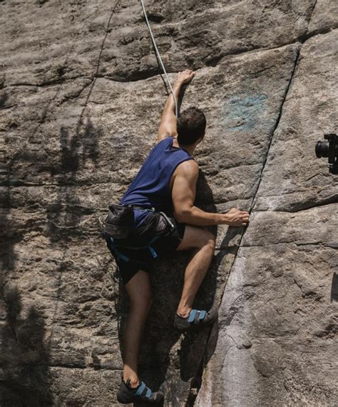 Essential Rock Climbing Techniques for Savvy Mountaineers - Savvy ...