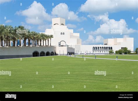 Modern islamic architecture tower hi-res stock photography and images - Alamy