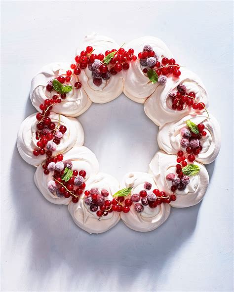 Pavlova Wreath Recipe | Recipe | Pavlova wreath, Pavlova, Desserts