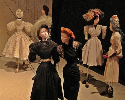 Las costuras de la moda: Exposiciones más importantes del mundo de la moda