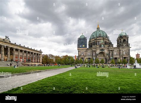 Lustgarten berlin hi-res stock photography and images - Alamy