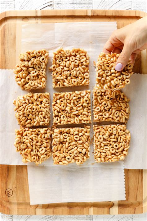 5-Ingredient No Bake Cereal Bars for Kids | Simply Sissom