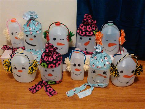 Milk jug Snowmen | Milk jug crafts, Milk jugs christmas, Christmas crafts for kids