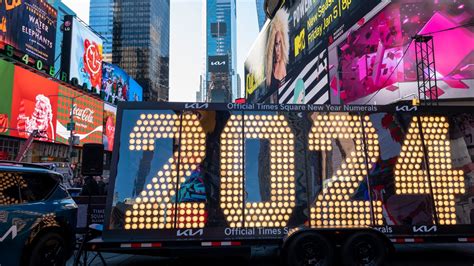 Times Square NYE ball drop: Numerals ‘2024’ arrive ahead of New Year’s Eve | FOX 5 New York