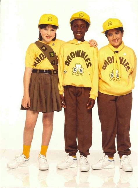 Brownie uniform I used to wear. | Childhood memories, Girl scout uniform, Girl guides