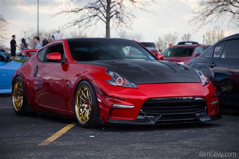 Red Nissan 370Z with Gold Wheels - BenLevy.com