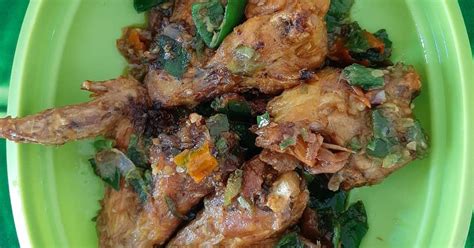 Resep Ayam Goreng Cabe Hijau oleh Crissa Putri - Cookpad