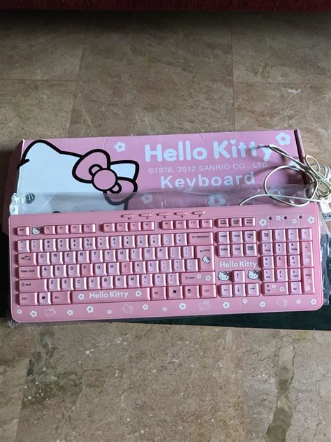 Hello Kitty Keyboard, Computers & Tech, Parts & Accessories, Computer Keyboard on Carousell