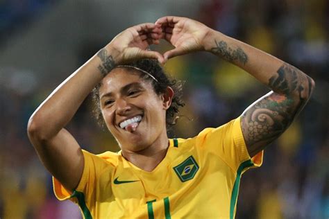 Top 15 Brazilian Women Football Players of All Time - Discover Walks Blog