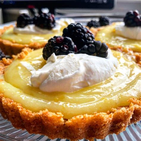 The Best Lemon Curd Tarts – The 2 Spoons