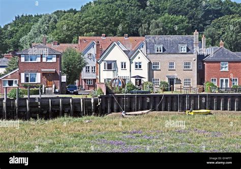 Rowhedge, Wivenhoe, House By River Colne, Essex, England Stock Photo ...