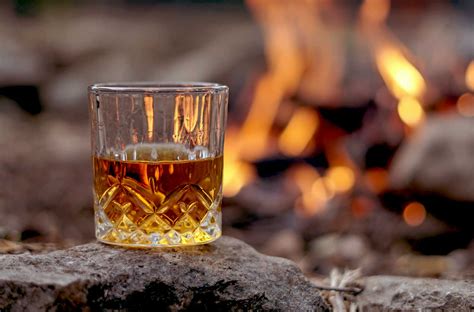 8 CAMPFIRE WHISKEYS | CYTIES