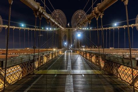 Brooklyn Bridge Sunrise Walk + Best Photo Spots