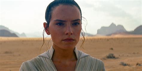 Rise of Skywalker: Daisy Ridley Describes Her Emotional Final Scene