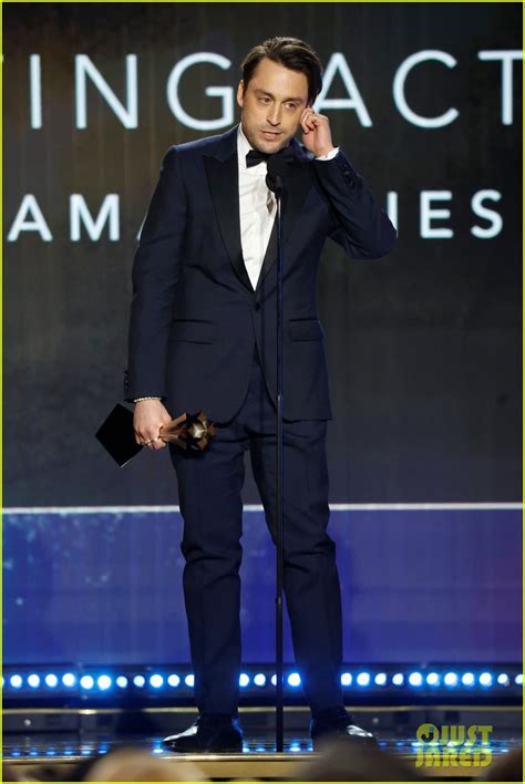 Kieran Culkin Wins at Critics' Choice Awards 2022, Drops Truth Bombs About His 'Succession' Co ...