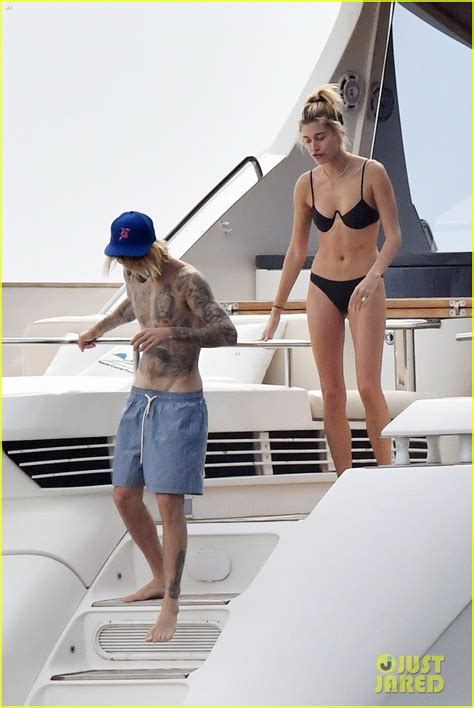 Justin Bieber & Hailey Baldwin Bare Their Beach Bodies, Engage in PDA in Italy: Photo 4152632 ...