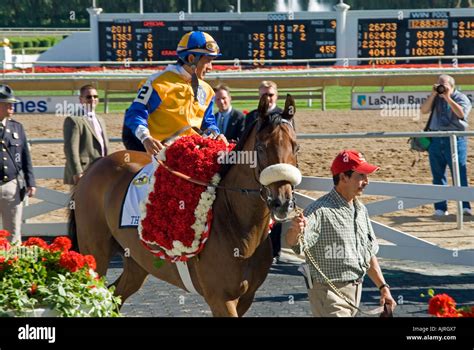 Horse Race Winners Circle Stock Photo: 8456102 - Alamy