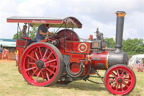 Vintage Steam Traction Engine Editorial Photography - Image of blue, truck: 192474492