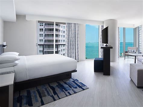 Downtown Miami Hotel Rooms | Hyatt Centric Brickell Miami