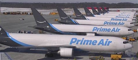 | Amazon takes ownership of its 33rd cargo plane