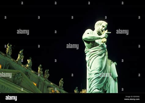 st. peter statue, vatican, vatican Stock Photo - Alamy