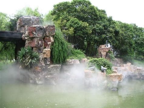 Small Smoking Gas Mist Fog Water Fountain , Stainless Steel Floor Mist ...