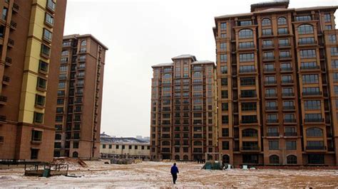 Ordos: The biggest ghost town in China - BBC News