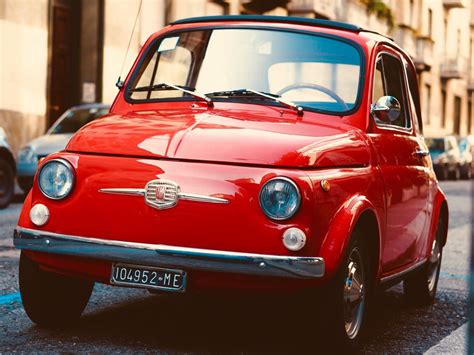 Vintage Fiat 500 tour on the Chianti hills of Tuscany