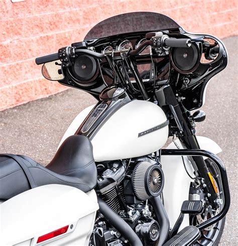 Kraus Handlebars, Risers and Raptor Plate - 2018 Harley Street Glide ...