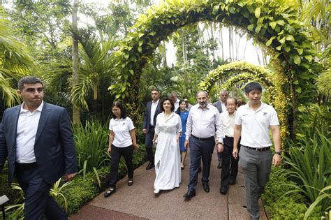 Nikol Pashinyan, Anna Hakobyan visit Singapore Botanic Gardens to ...