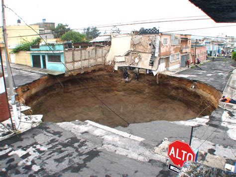 How Big Is The 2010 Guatemalan Sinkhole? ‹ OpenCurriculum