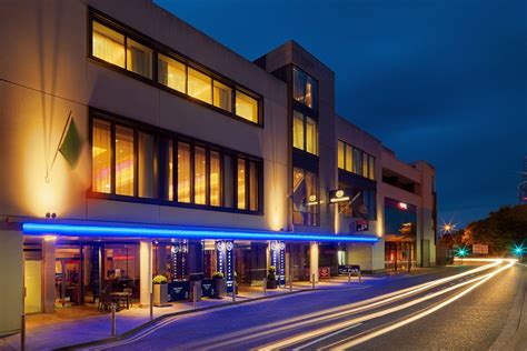 SHERATON ATHLONE HOTEL - UPDATED 2022 Reviews & Price Comparison ...