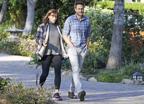 Jennifer Garner Holds Hands on Walk with Boyfriend John Miller: Photos