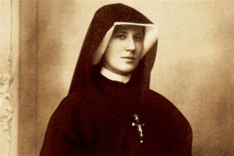 ‘The most solemn moment of my life’: St. Faustina and the Eucharist | The Divine Mercy