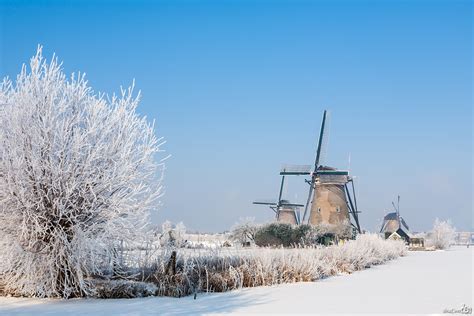 Winter wonderland | Dutch windmills, Kinderdijk, Cool landscapes