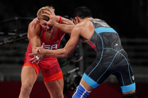 CNY in the Olympics: Kyle Dake splits two matches but can still wrestle ...