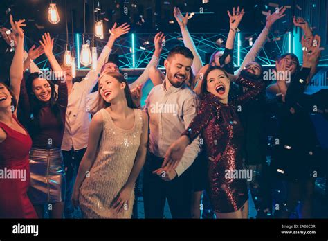 Rejoicing crowd hi-res stock photography and images - Alamy