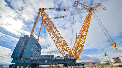 Meet Big Carl, the world's largest crane | ITV News