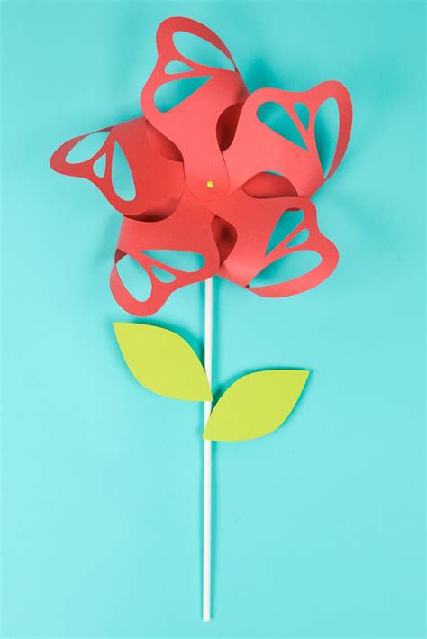 Flower Paper Pinwheels with the Cricut | Paper crafts, Paper flowers, Pinwheels paper