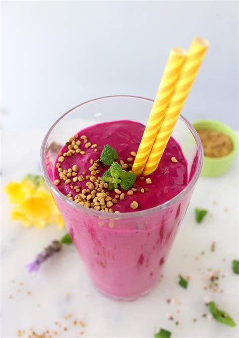 Dragon Fruit Pitaya Smoothie Recipe • CiaoFlorentina