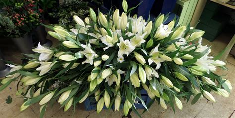 White lily full casket spray | Funeral flowers, Casket flowers, Casket sprays