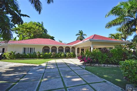 Stone Harbour - Ocho Rios 4 Bedroom Beachfront - UPDATED 2022 - Holiday Home in Ocho Rios ...