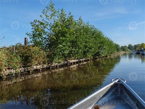 Village Giethoorn in the netherlands 13097233 Stock Photo at Vecteezy