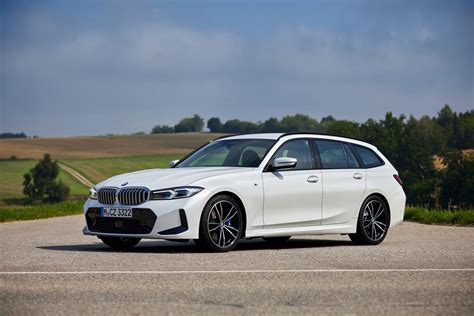 2023 BMW 320d Touring Showcases its Facelift Changes