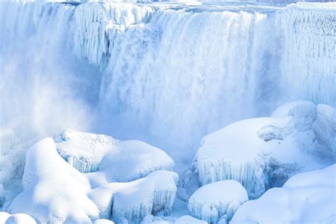 22 Best Things to do in Niagara Falls, New York, in the Winter