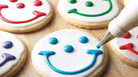 The Untold Story of Eat'n Park's Iconic Smiley Cookie | Popular cookies ...