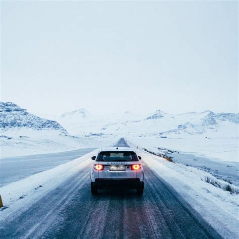 Driving in Snow 101: How to Stay Safe This Winter | DrivrZone