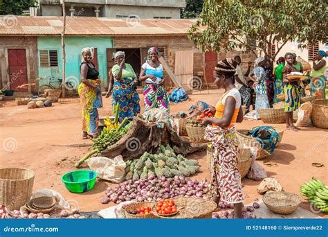 People In PORTO-NOVO, BENIN Editorial Image - Image: 52148160