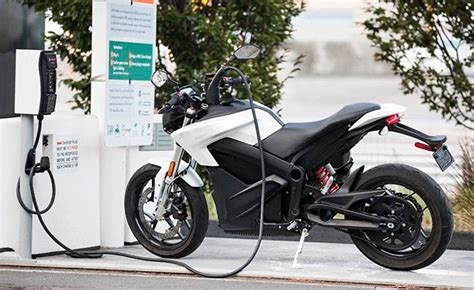 Articles // where and how to charge your electric motorcycle